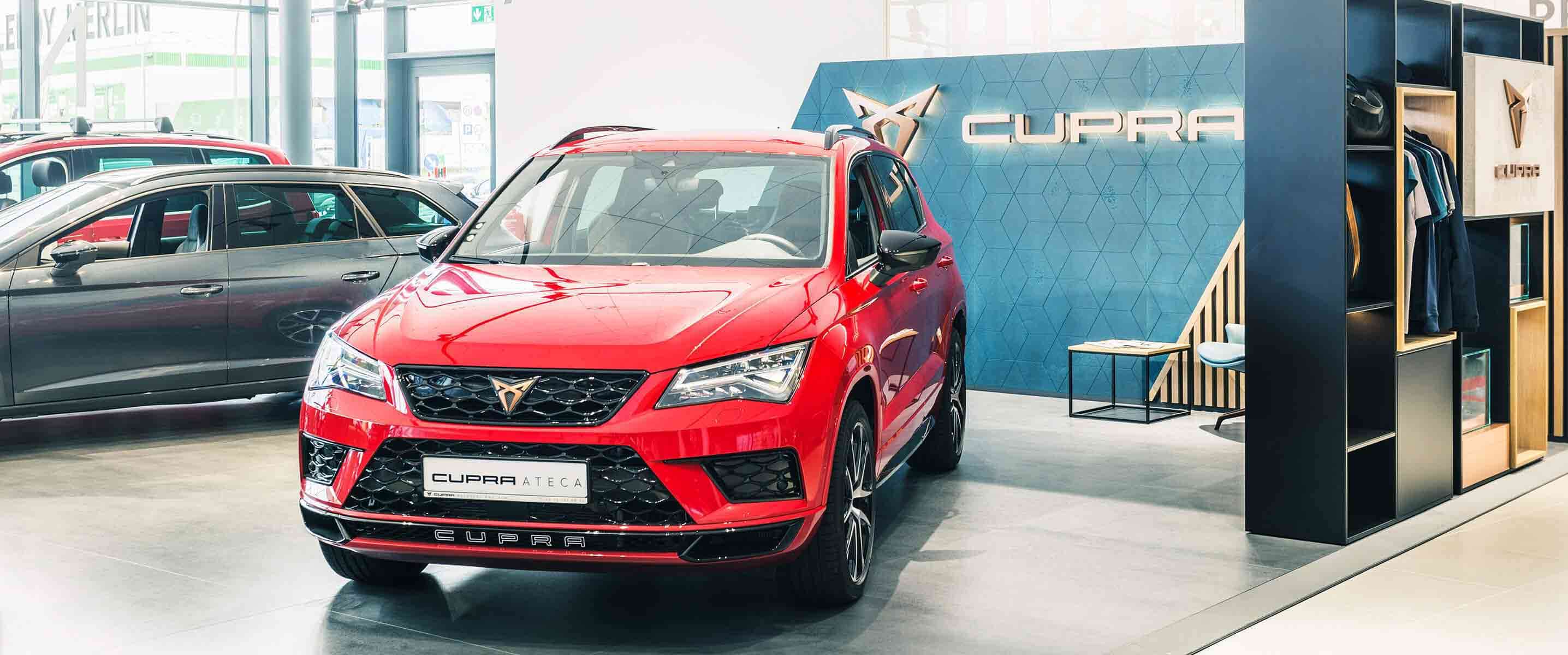  Jedyny w swojej klasie czerwony SUV Cupra Ateca w salonie CUPRA Motorpol we Wrocławiu