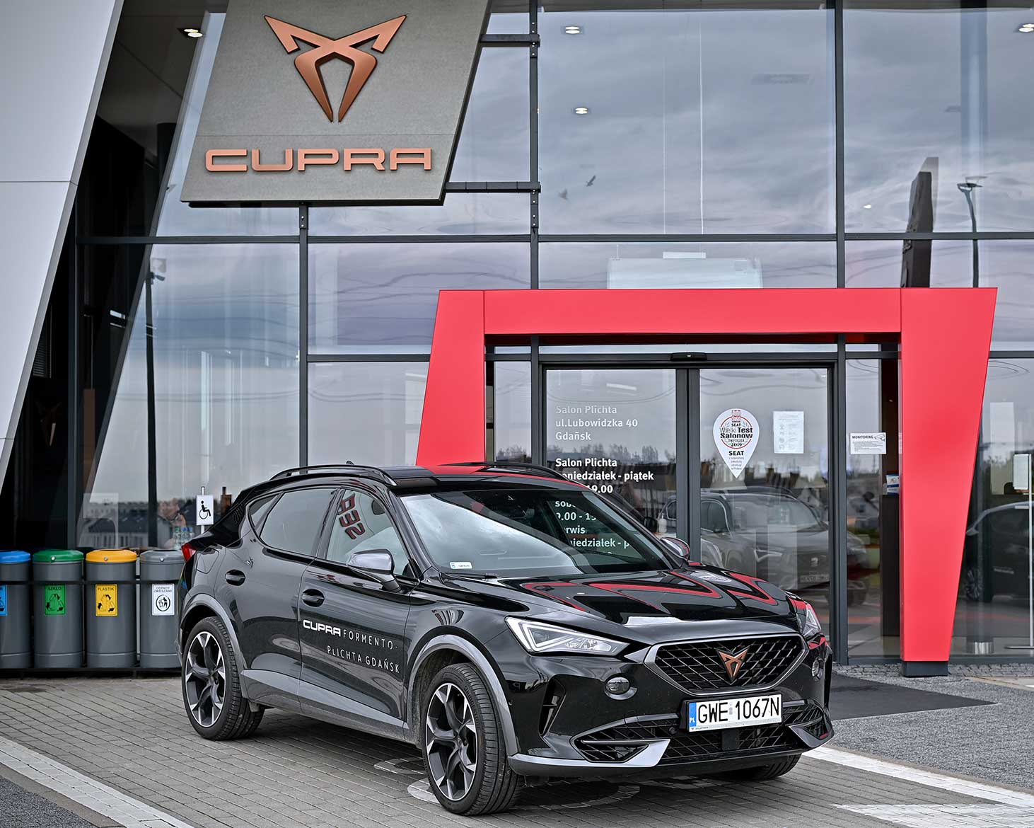 Salon CUPRA Plichta Gdańsk wraz z najnowszymi modelami sportowych samochodów CUPRA Formentor
