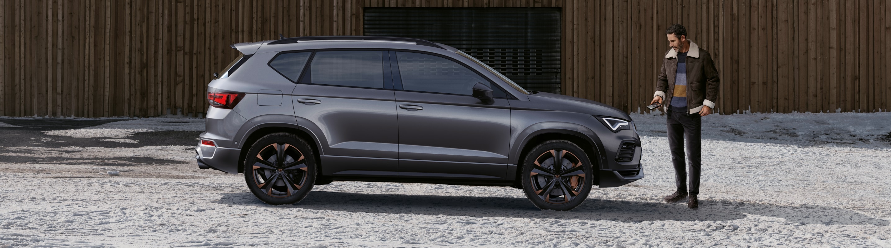 SUV CUPRA Ateca w zimowej scenerii 