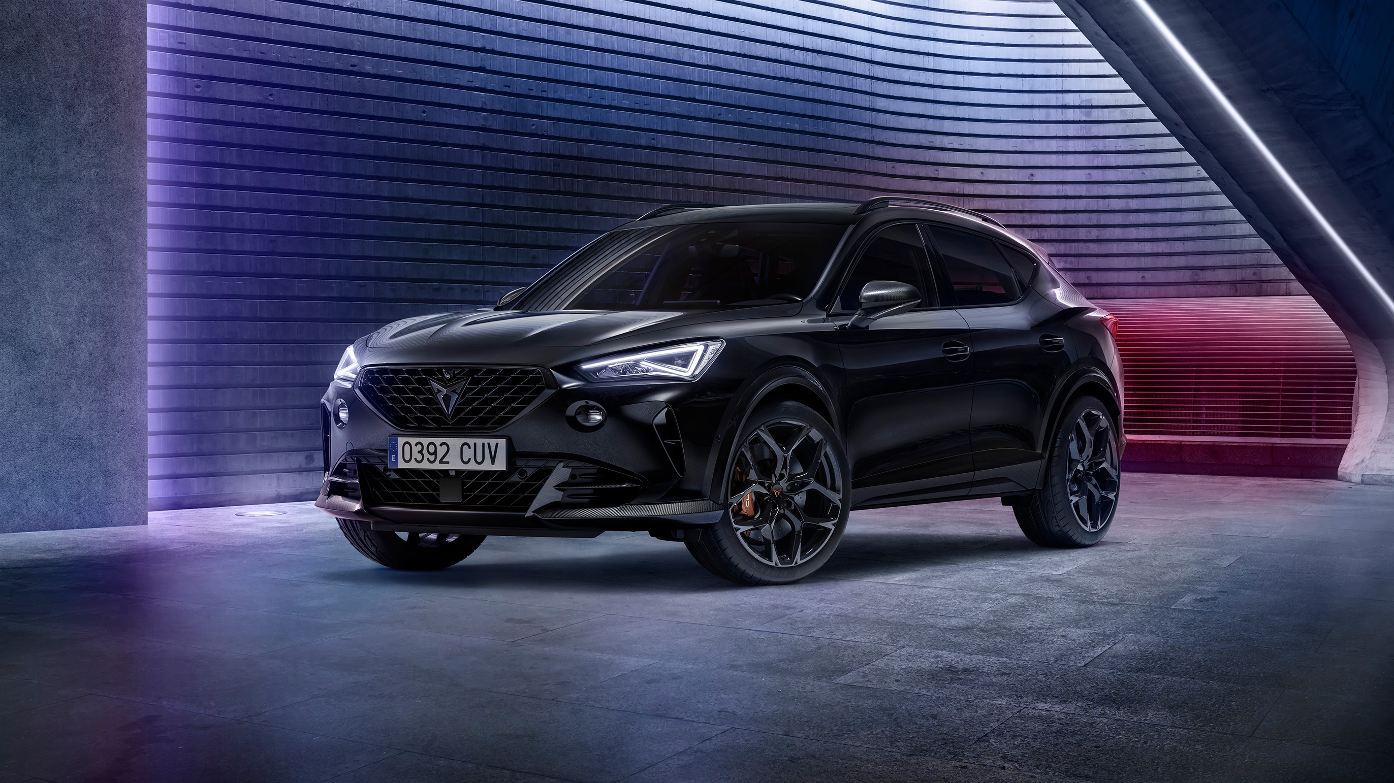CUPRA Formentor VZ5 BAT w kolorze czarnym